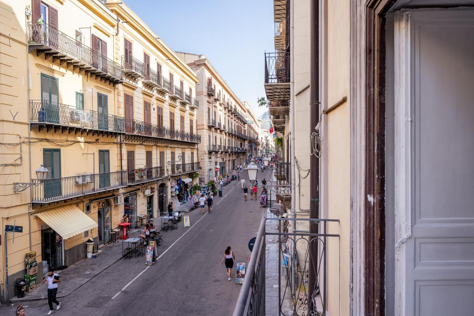 124 Maqueda Apartments Palermo Exterior photo